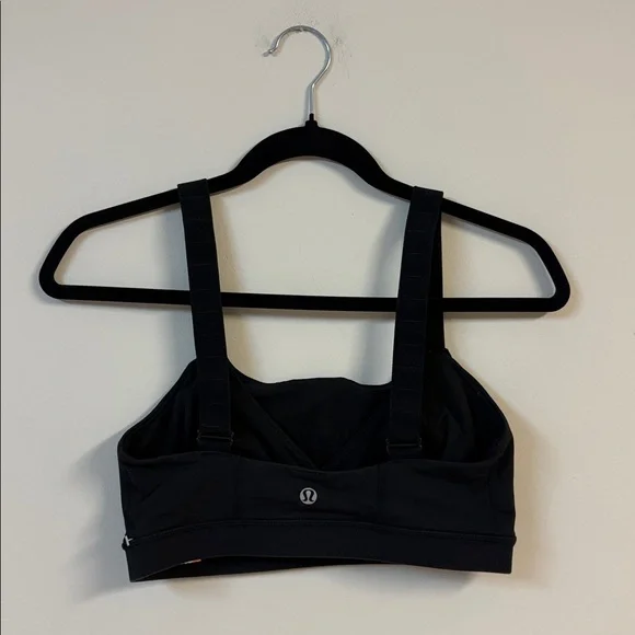 Lululemon Women’s Adjust Me Bra size 6 - Picture 5 of 5